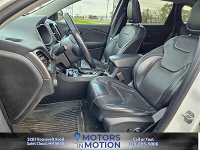 2019 Jeep Cherokee Limited 4WD w/Sunroof   - Photo 13 - Saint Cloud, MN 56301