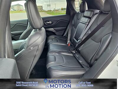 2019 Jeep Cherokee Limited 4WD w/Sunroof   - Photo 14 - Saint Cloud, MN 56301