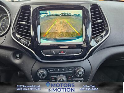 2019 Jeep Cherokee Limited 4WD w/Sunroof   - Photo 11 - Saint Cloud, MN 56301