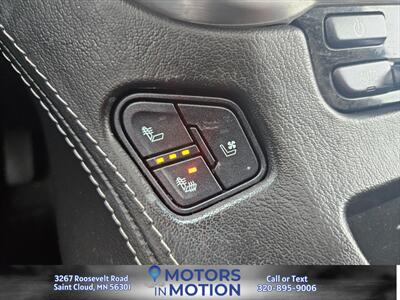 2019 GMC Yukon SLT AWD  6.2   - Photo 13 - Saint Cloud, MN 56301