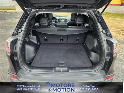 2019 Jeep Cherokee Trailhawk Elite 4WD w/Sunroof   - Photo 16 - Saint Cloud, MN 56301