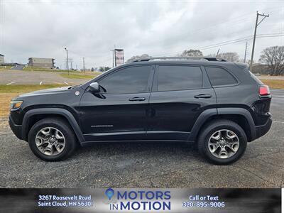 2019 Jeep Cherokee Trailhawk Elite 4WD w/Sunroof   - Photo 2 - Saint Cloud, MN 56301