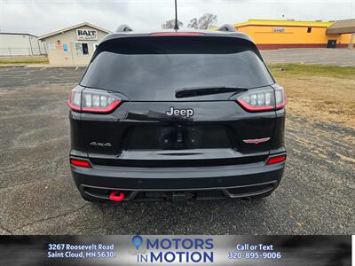 2019 Jeep Cherokee Trailhawk Elite 4WD w/Sunroof   - Photo 4 - Saint Cloud, MN 56301