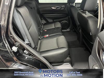 2018 Nissan Rogue S AWD - Photo 17 - Saint Cloud, MN 56301