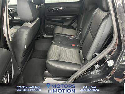2018 Nissan Rogue S AWD - Photo 15 - Saint Cloud, MN 56301