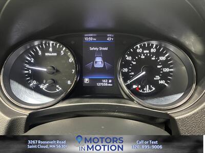 2018 Nissan Rogue S AWD - Photo 13 - Saint Cloud, MN 56301
