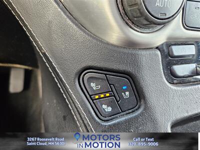 2017 GMC Yukon XL SLT 4x4 w/Sunroof & DVD   - Photo 13 - Saint Cloud, MN 56301