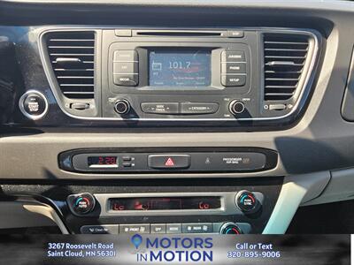 2015 Kia Sedona EX   - Photo 13 - Saint Cloud, MN 56301
