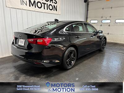 2023 Chevrolet Malibu LT   - Photo 6 - Saint Cloud, MN 56301