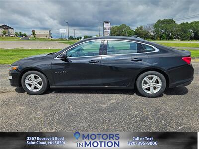 2023 Chevrolet Malibu LT   - Photo 2 - Saint Cloud, MN 56301