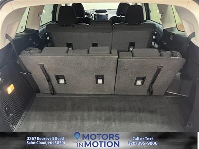 2022 Subaru Ascent Premium 8-Passenger AWD - Photo 16 - Saint Cloud, MN 56301