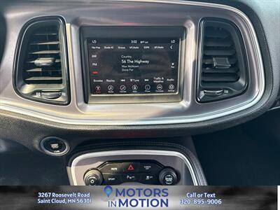 2020 Dodge Challenger R/T 5.7L - Photo 14 - Saint Cloud, MN 56301