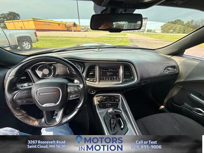 2020 Dodge Challenger R/T 5.7L - Photo 13 - Saint Cloud, MN 56301