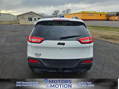 2016 Jeep Cherokee Latitude 4WD w/Sunroof   - Photo 4 - Saint Cloud, MN 56301