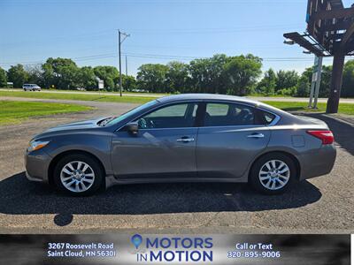 2017 Nissan Altima 2.5 S   - Photo 2 - Saint Cloud, MN 56301