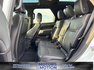 2018 Land Rover Discovery SE AWD w/Sunroof   - Photo 14 - Saint Cloud, MN 56301