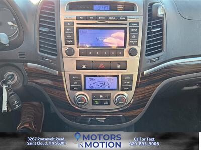 2012 Hyundai SANTA FE Limited AWD w/Sunroof   - Photo 13 - Saint Cloud, MN 56301