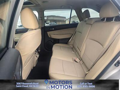 2018 Subaru Outback 2.5i Limited AWD w/Sunroof   - Photo 16 - Saint Cloud, MN 56301