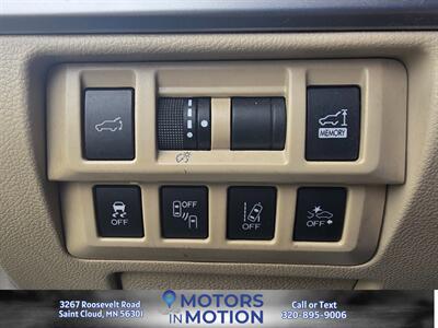 2018 Subaru Outback 2.5i Limited AWD w/Sunroof   - Photo 13 - Saint Cloud, MN 56301