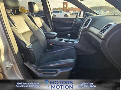 2015 Jeep Grand Cherokee Altitude 4WD w/Sunroof   - Photo 17 - Saint Cloud, MN 56301