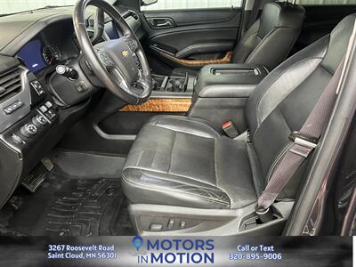 2017 Chevrolet Suburban Premier 4WD w/Sunroof   - Photo 9 - Saint Cloud, MN 56301