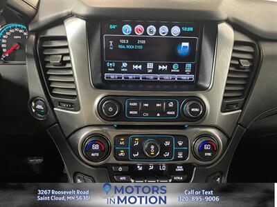 2017 Chevrolet Suburban Premier 4WD w/Sunroof   - Photo 15 - Saint Cloud, MN 56301