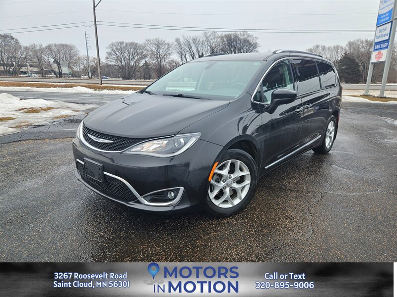 2017 Chrysler Pacifica Touring-L Plus's photo