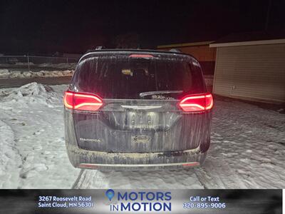 2017 Chrysler Pacifica Touring-L Plus   - Photo 7 - Saint Cloud, MN 56301