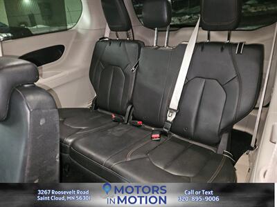 2017 Chrysler Pacifica Touring-L Plus   - Photo 18 - Saint Cloud, MN 56301