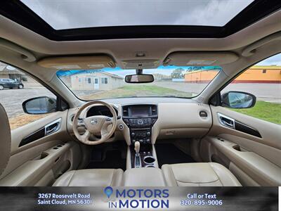 2015 Nissan Pathfinder Platinum AWD   - Photo 10 - Saint Cloud, MN 56301