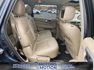 2015 Nissan Pathfinder Platinum AWD   - Photo 18 - Saint Cloud, MN 56301