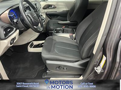2019 Chrysler Pacifica Touring Plus - Photo 10 - Saint Cloud, MN 56301