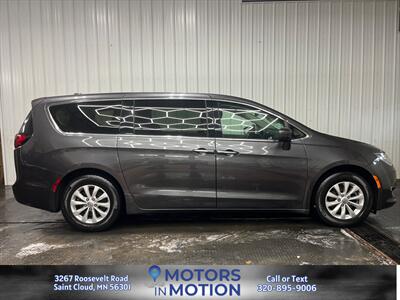 2019 Chrysler Pacifica Touring Plus - Photo 6 - Saint Cloud, MN 56301