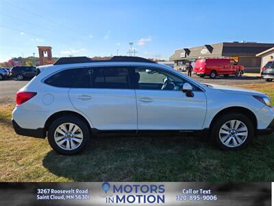 2018 Subaru Outback 2.5i Premium AWD w/Sunroof   - Photo 6 - Saint Cloud, MN 56301