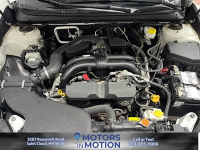 2018 Subaru Outback 2.5i Premium AWD w/Sunroof   - Photo 18 - Saint Cloud, MN 56301