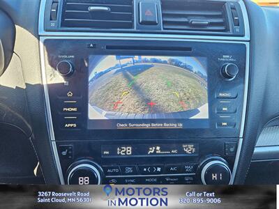 2018 Subaru Outback 2.5i Premium AWD w/Sunroof   - Photo 11 - Saint Cloud, MN 56301