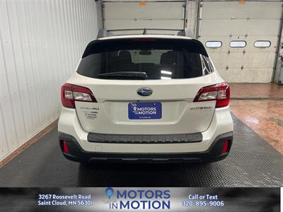 2018 Subaru Outback 2.5i Premium AWD w/Sunroof   - Photo 4 - Saint Cloud, MN 56301