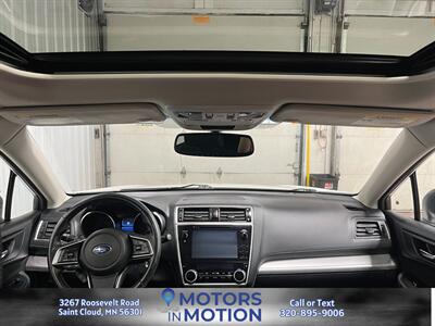 2018 Subaru Outback 2.5i Premium AWD w/Sunroof   - Photo 10 - Saint Cloud, MN 56301