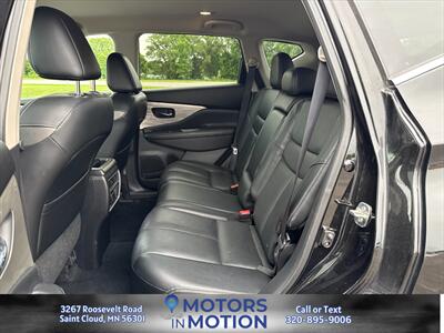 2017 Nissan Murano Platinum AWD - Photo 12 - Saint Cloud, MN 56301