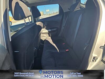 2011 Nissan JUKE SV AWD w/Sunroof   - Photo 13 - Saint Cloud, MN 56301