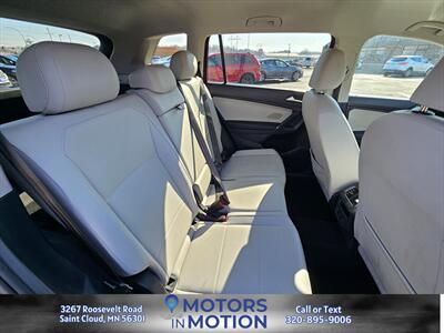 2018 Volkswagen Tiguan 2.0T SE 4Motion AWD   - Photo 17 - Saint Cloud, MN 56301