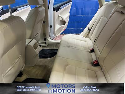 2012 Volkswagen Passat SE   - Photo 17 - Saint Cloud, MN 56301