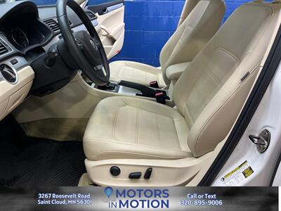 2012 Volkswagen Passat SE   - Photo 10 - Saint Cloud, MN 56301