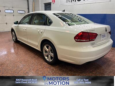 2012 Volkswagen Passat SE   - Photo 8 - Saint Cloud, MN 56301