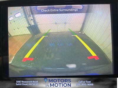 2021 Chrysler Pacifica Touring L   - Photo 11 - Saint Cloud, MN 56301