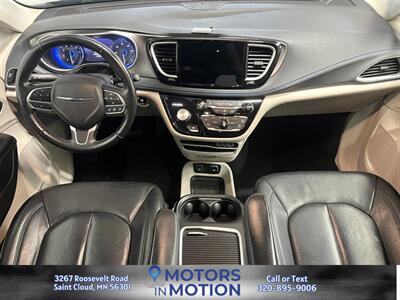 2021 Chrysler Pacifica Touring L   - Photo 10 - Saint Cloud, MN 56301