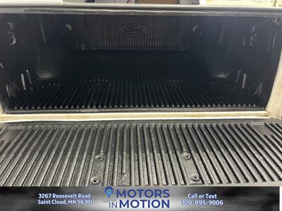 2018 Ford F-150 XLT 5.0 V8 Crew Cab 4WD - Photo 9 - Saint Cloud, MN 56301