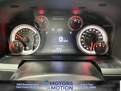 2017 RAM 1500 Crew Cab Sport 4x4   - Photo 14 - Saint Cloud, MN 56301