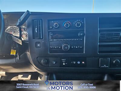2017 Chevrolet Express 2500 6.0L   - Photo 12 - Saint Cloud, MN 56301