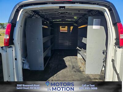 2017 Chevrolet Express 2500 6.0L   - Photo 14 - Saint Cloud, MN 56301